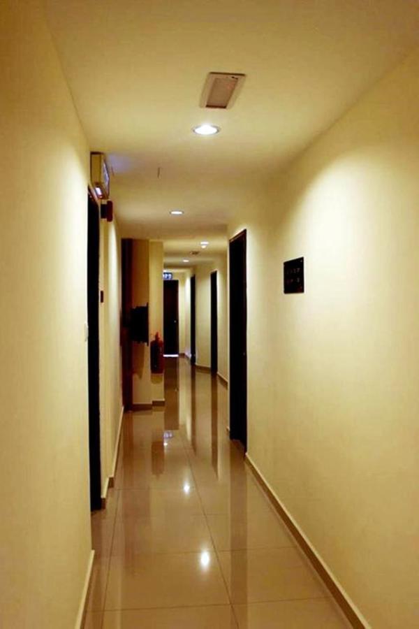 Hotel Sara'S Inn, Shah Alam Exterior photo