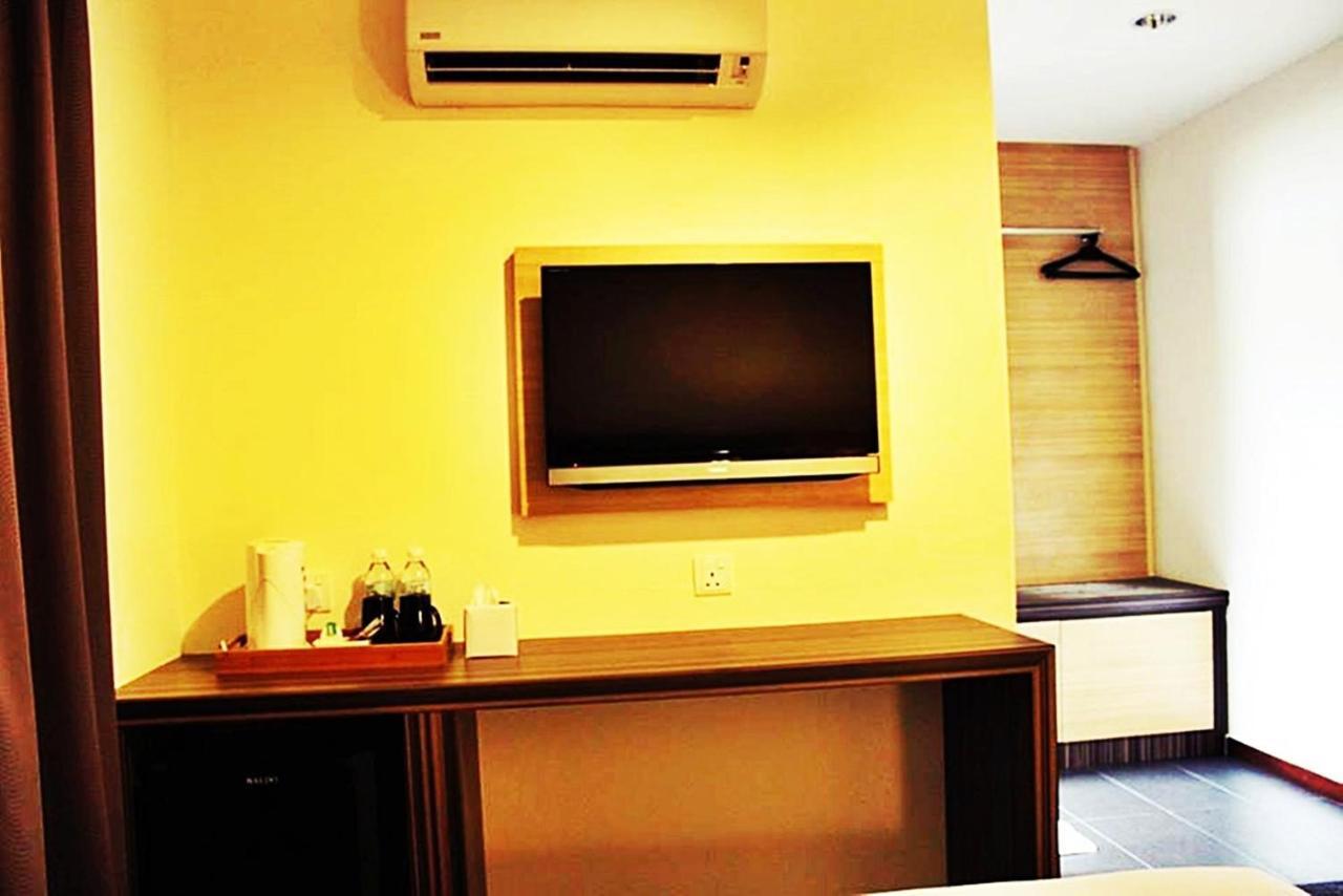 Hotel Sara'S Inn, Shah Alam Exterior photo